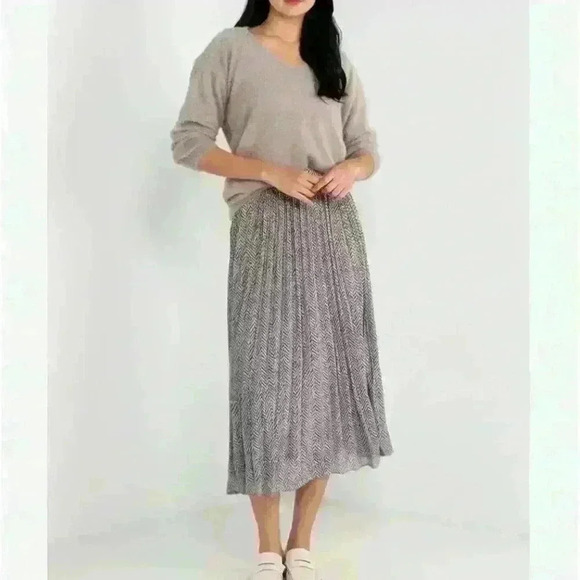 Joe fresh sexy cocktail party pleated skirt excellent condition  S M - Picture 1 of 7